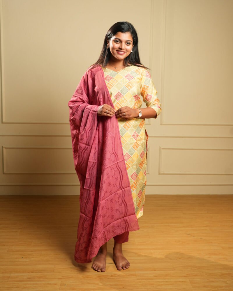 Cream & Pink Checked Printed Kurti Set with Dupatta