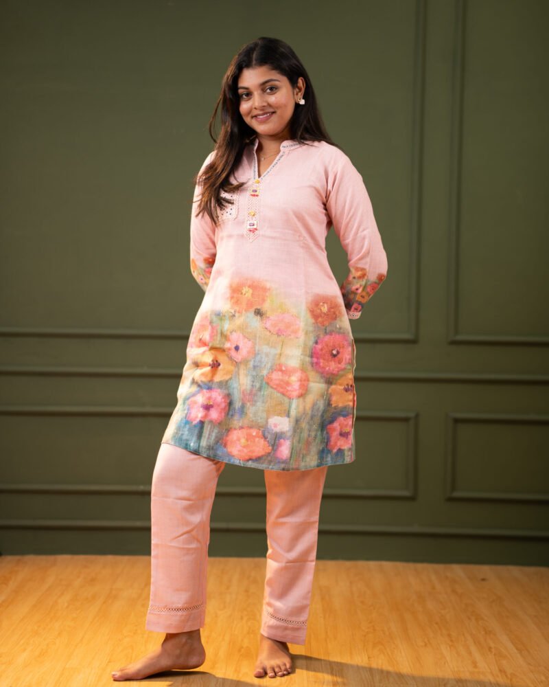 Women’s Blush Pink Floral Placement Print Kurta with Matching Straight Trousers