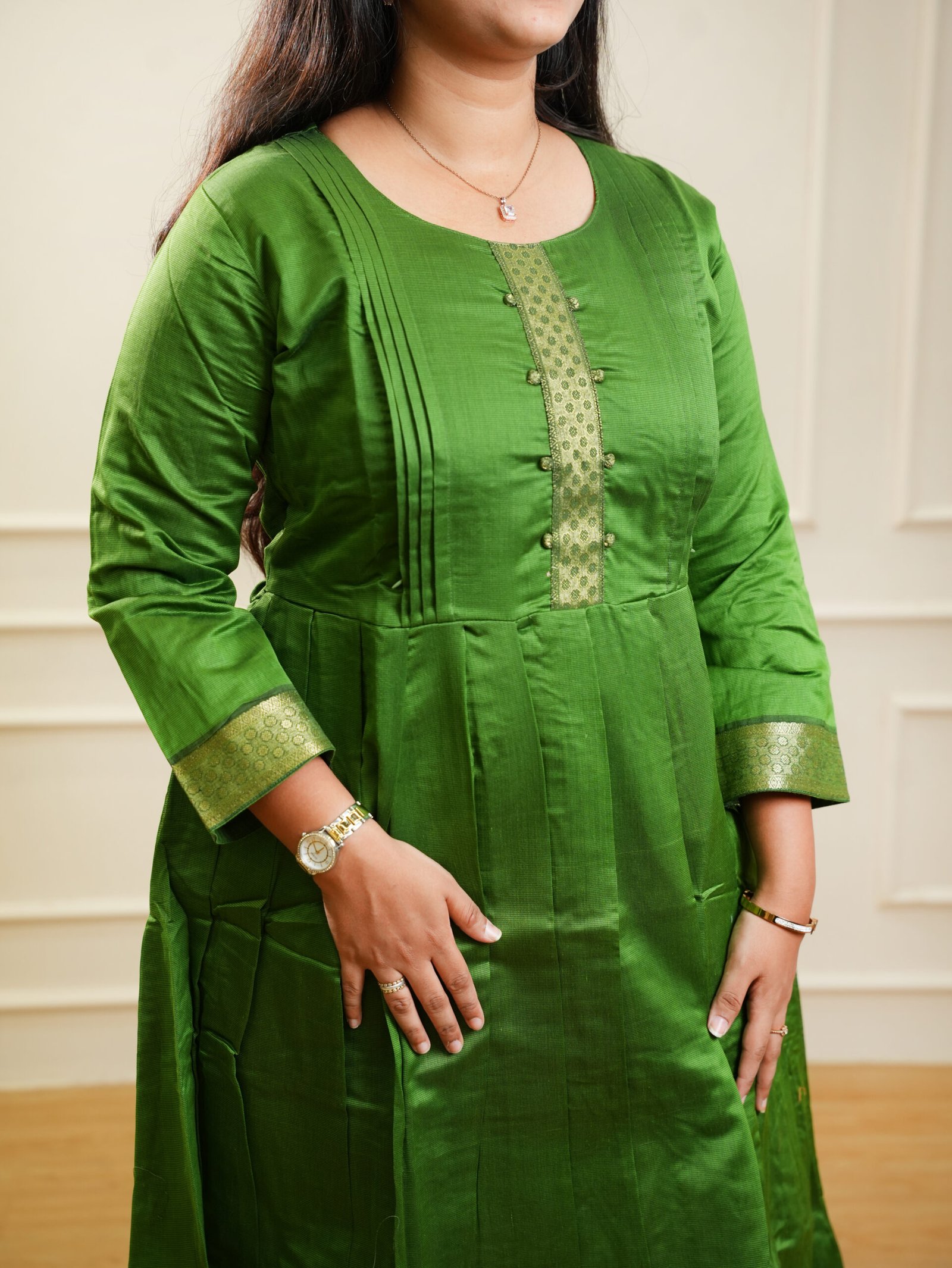 Green Traditional Textured Kurta - Image 2