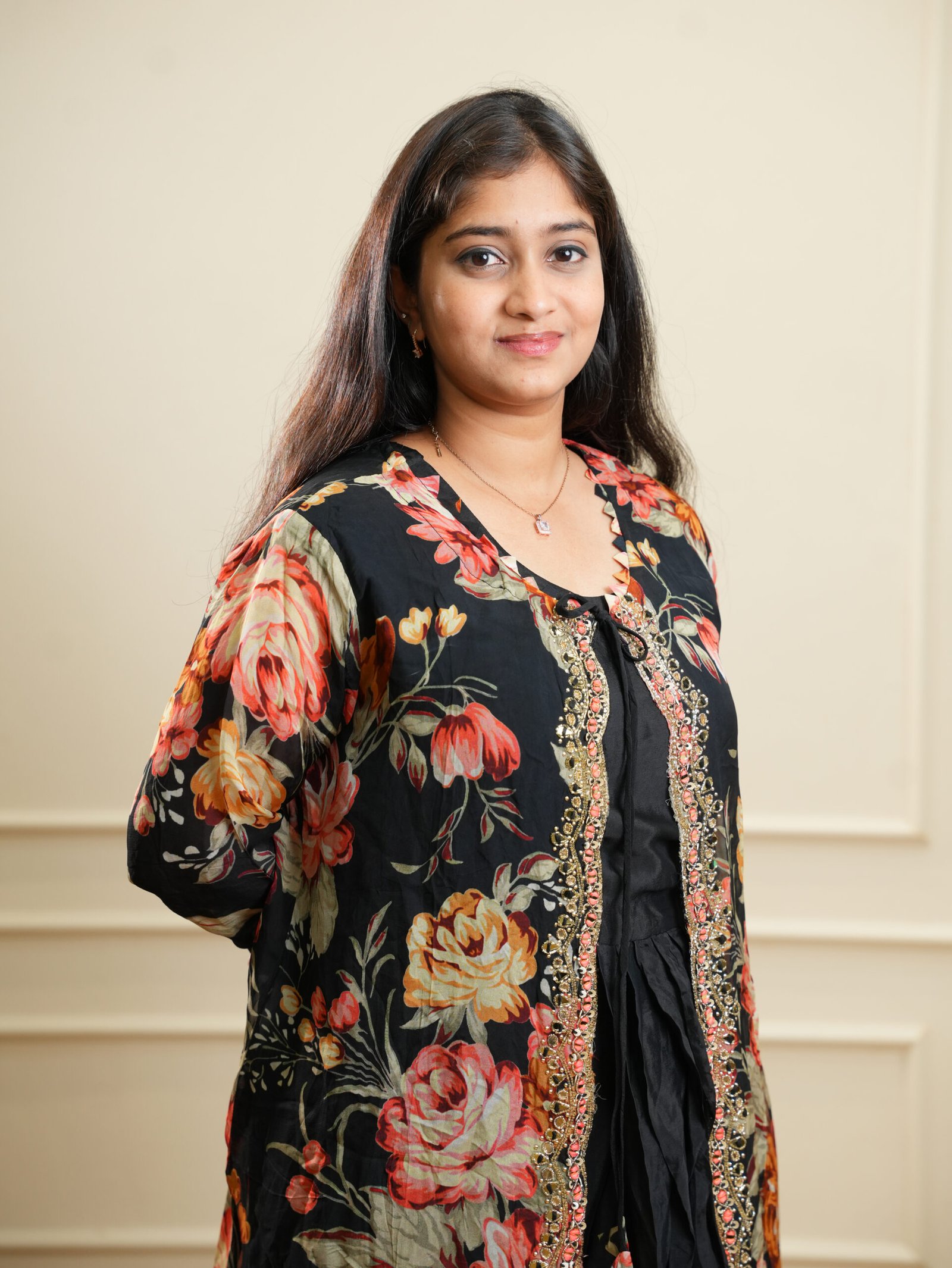 Black Floral Layered Ethnic Kurta - Image 3