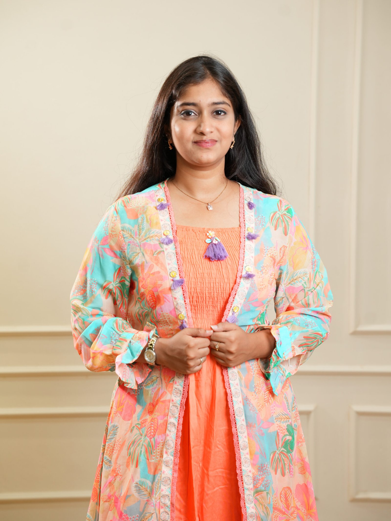 Peach Floral Layered Ethnic Kurta Set - Image 3