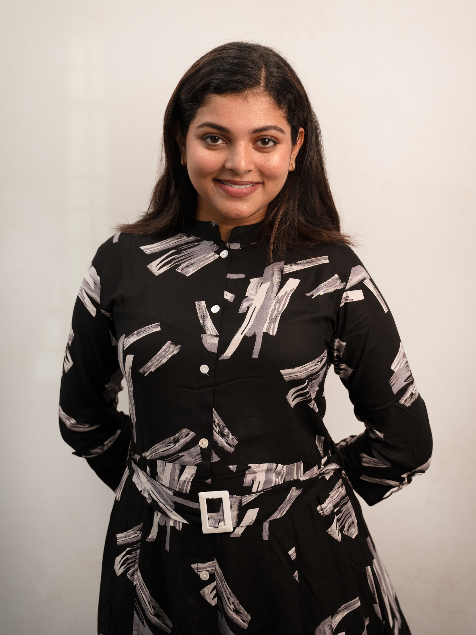 Black Abstract Print Button-Down Midi Dress with Belt - Image 2