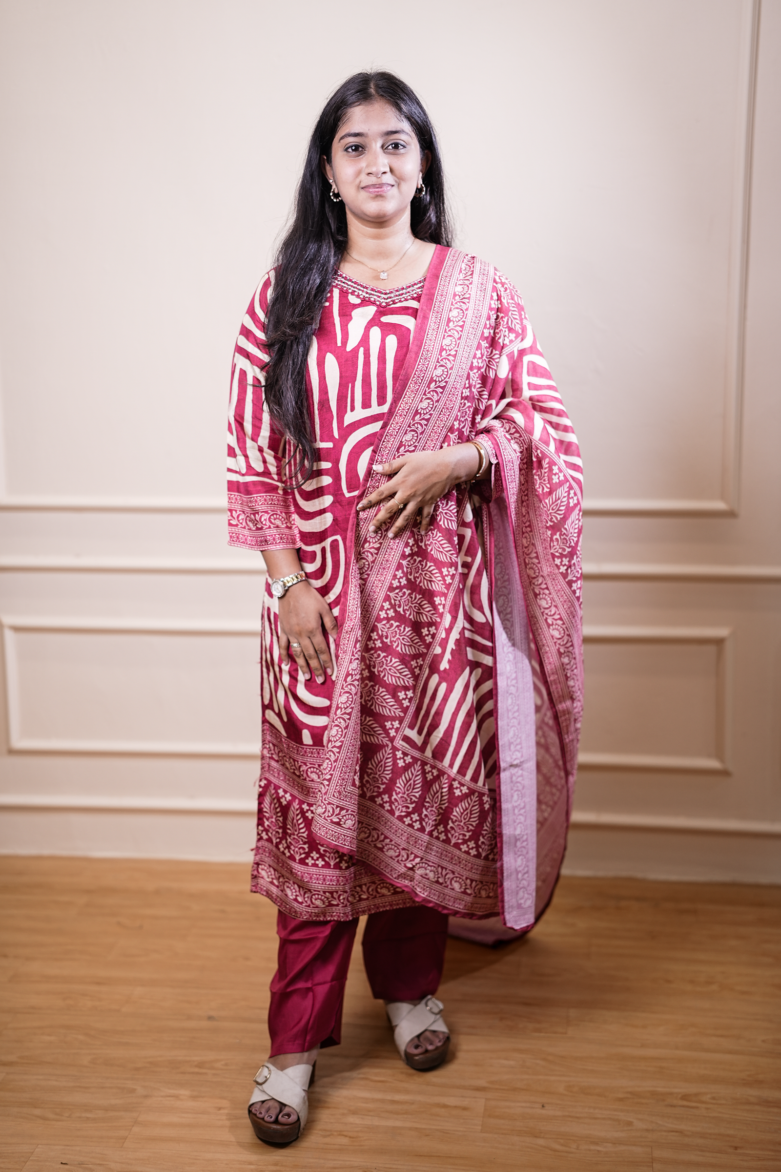Printed Kurta Set with Matching Dupatta – Maroon & Cream - Image 3