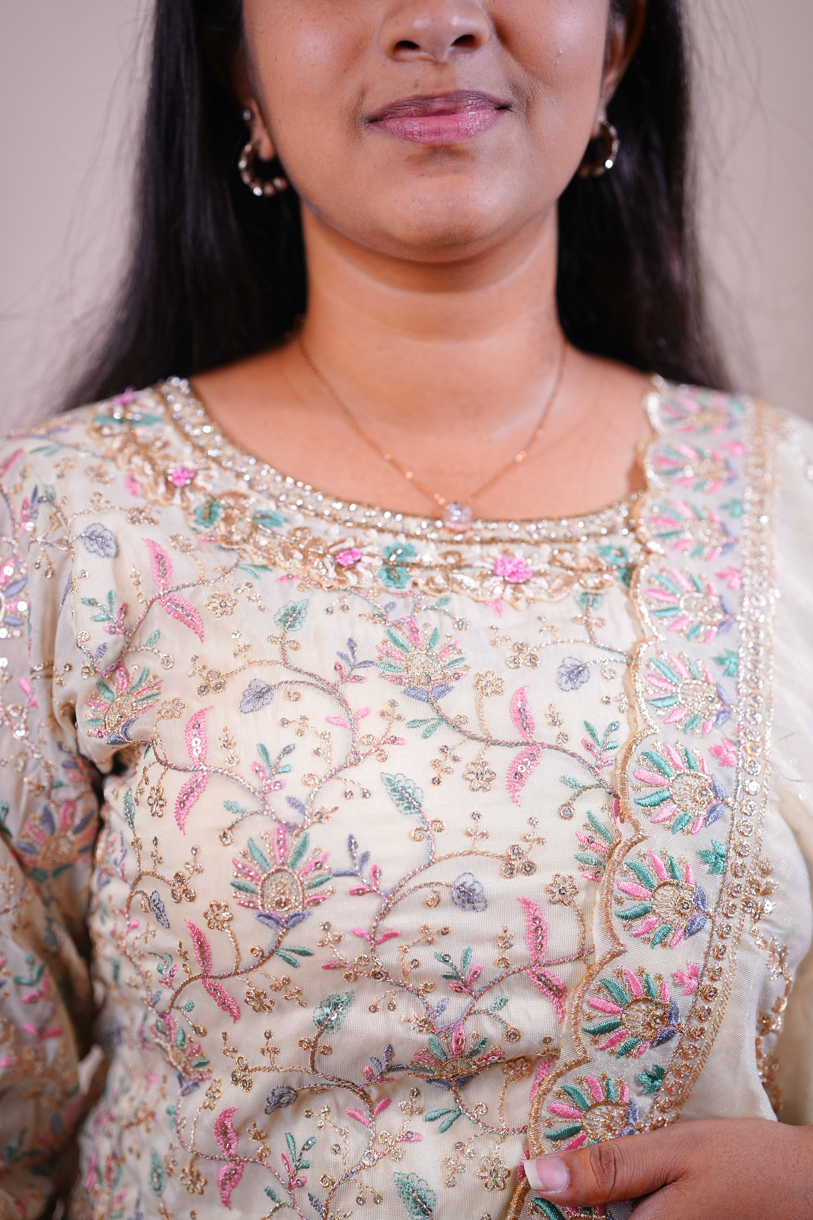 Ivory Embroidered Kurta Set with Matching Dupatta - Image 3