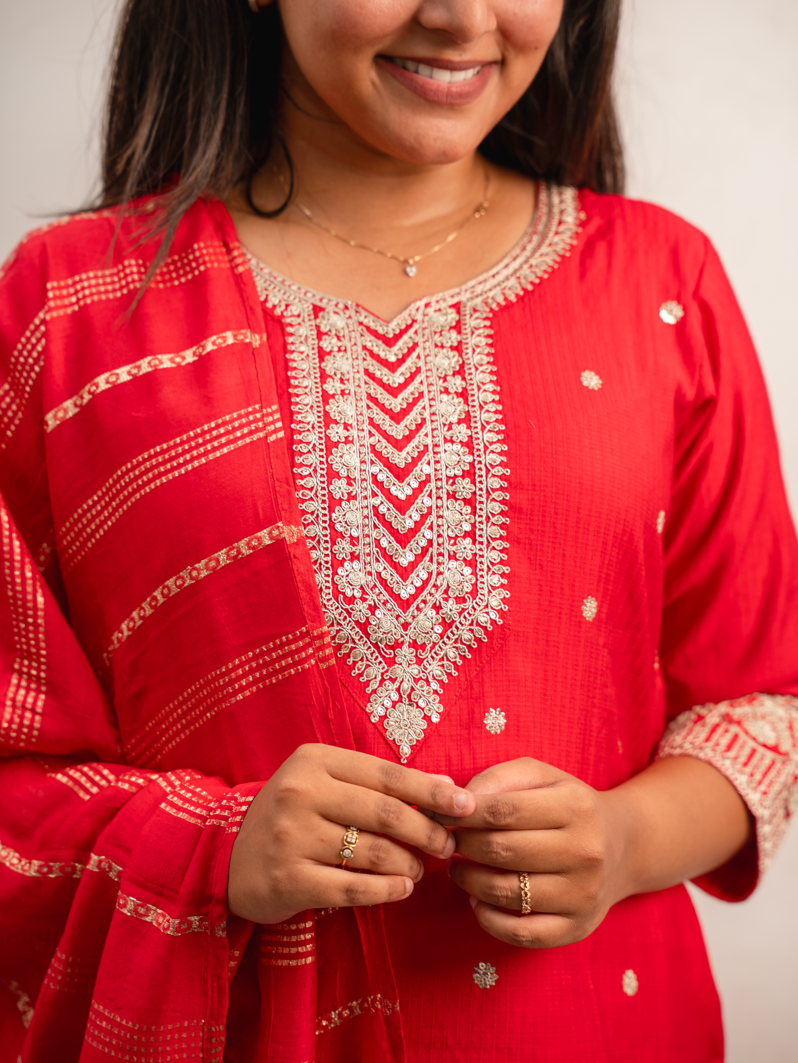 Red Embroidered Kurta Set with Dupatta - Image 3